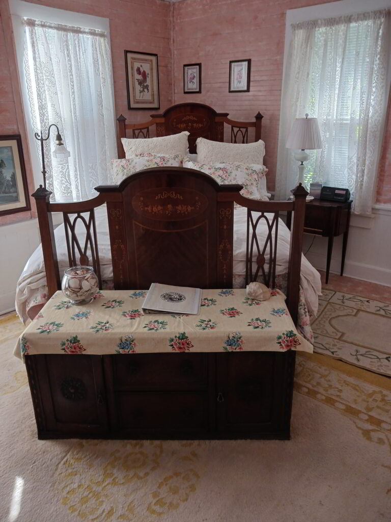 Lexy's Room Bed